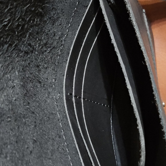 Portland Leather Goods Almost Perfect Envelope Convertible Crossbody Bag Black - Picture 4 of 5